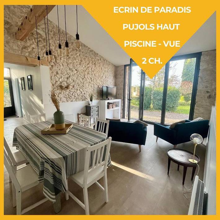Location de vacances pour 4 personnes, avec Terrasse et Jardin ainsi que Piscine et Vue à Pujols