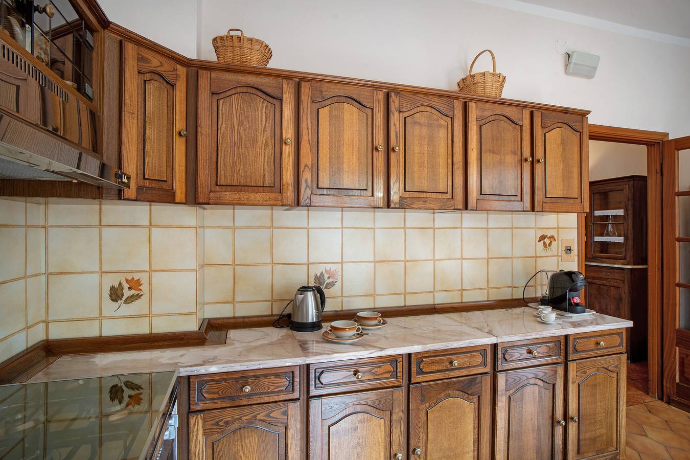 Apartamento entero, Apartamento 'Lilli' con vistas a la montaña, terraza privada y Wi-Fi in Pieve di Teco, Alpes Ligures