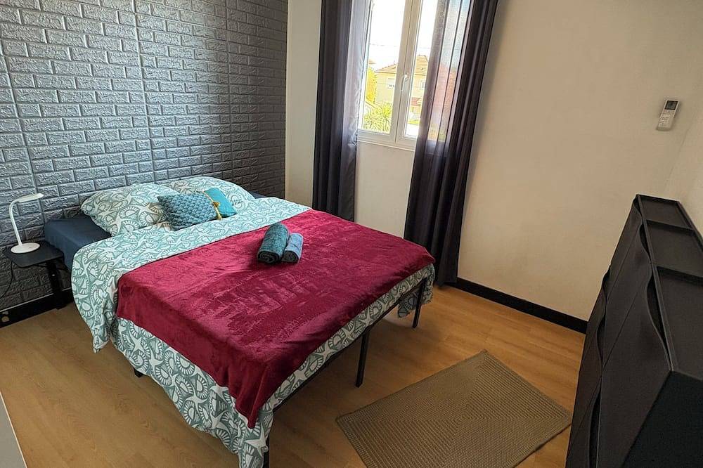 Maison 6pers,3 chambres, Clim,terrasse, jardin, Park in Tarbes, Hautes-Pyrénées
