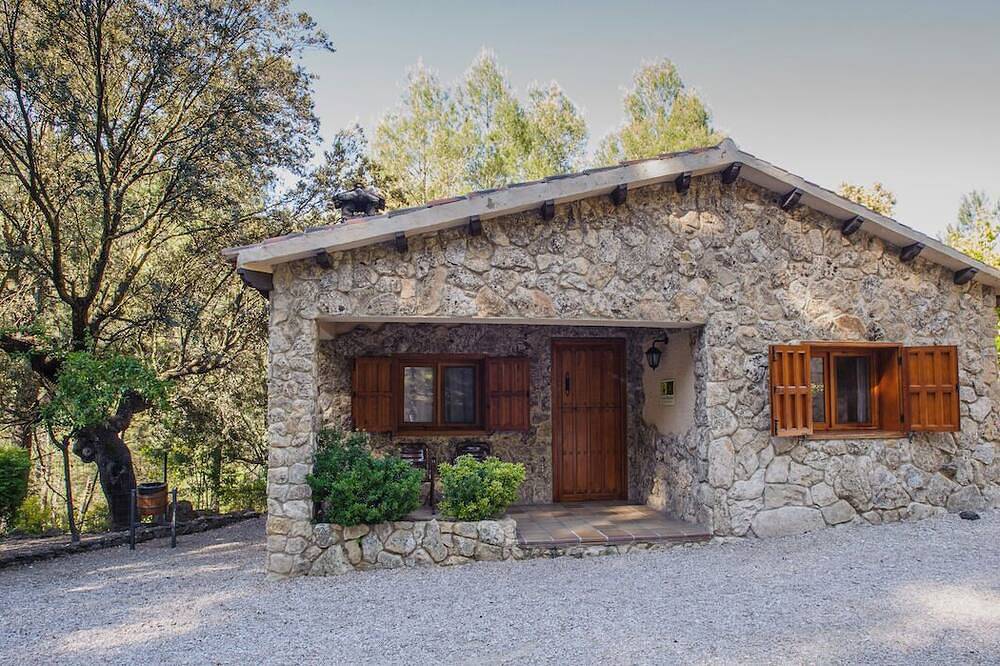 Stone house n��3 for 4 people, Batan Rio Tus in Yeste, Calares del Mundo y de la Sima