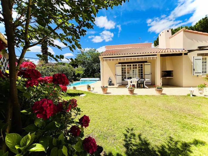 Villa pour 8 personnes, avec Balcon et Terrasse ainsi que Jardin et Piscine à La Grande-Motte