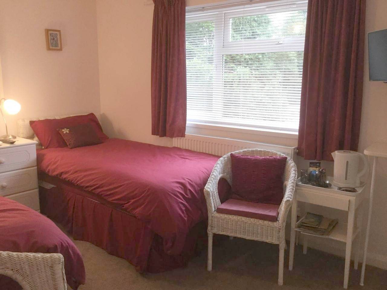 Twin Room with Garden View in Amroth, Pembrokeshire