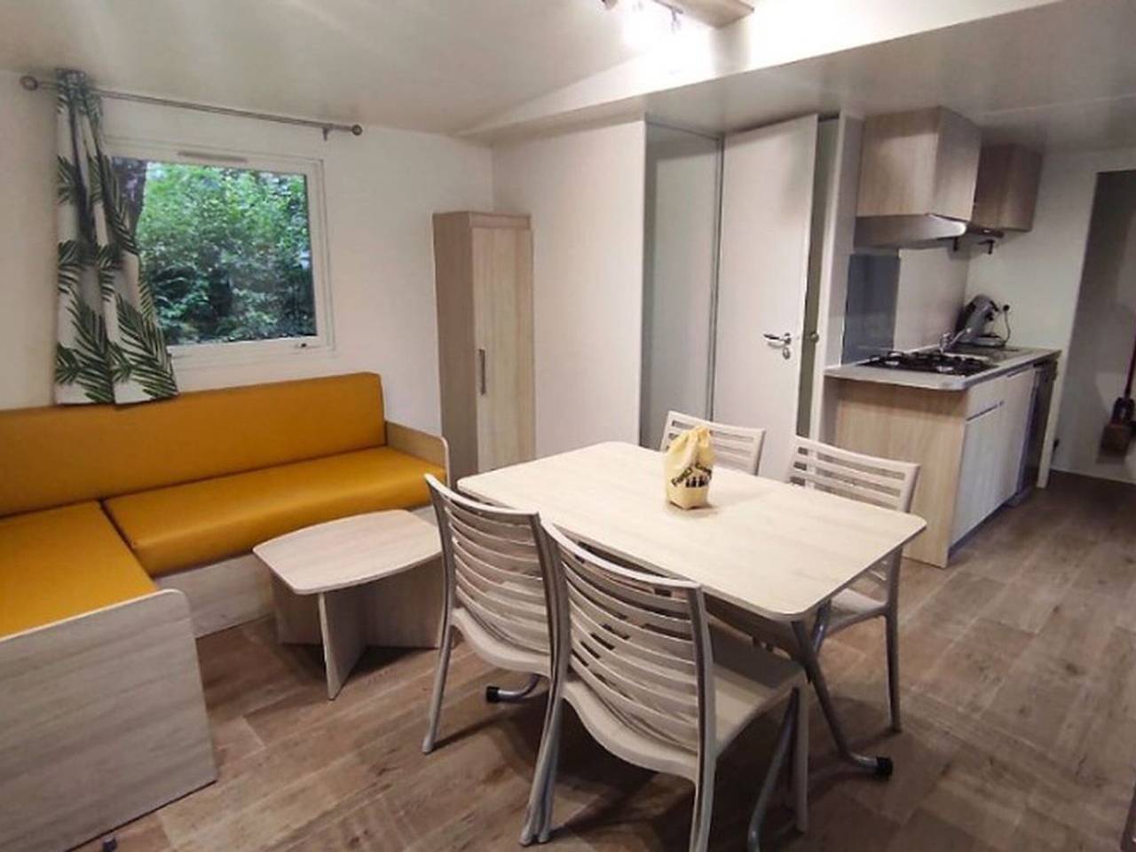 Mobile home 4 pers - Terrace - Challes-les-Eaux in Challes-les-Eaux, Chambéry region