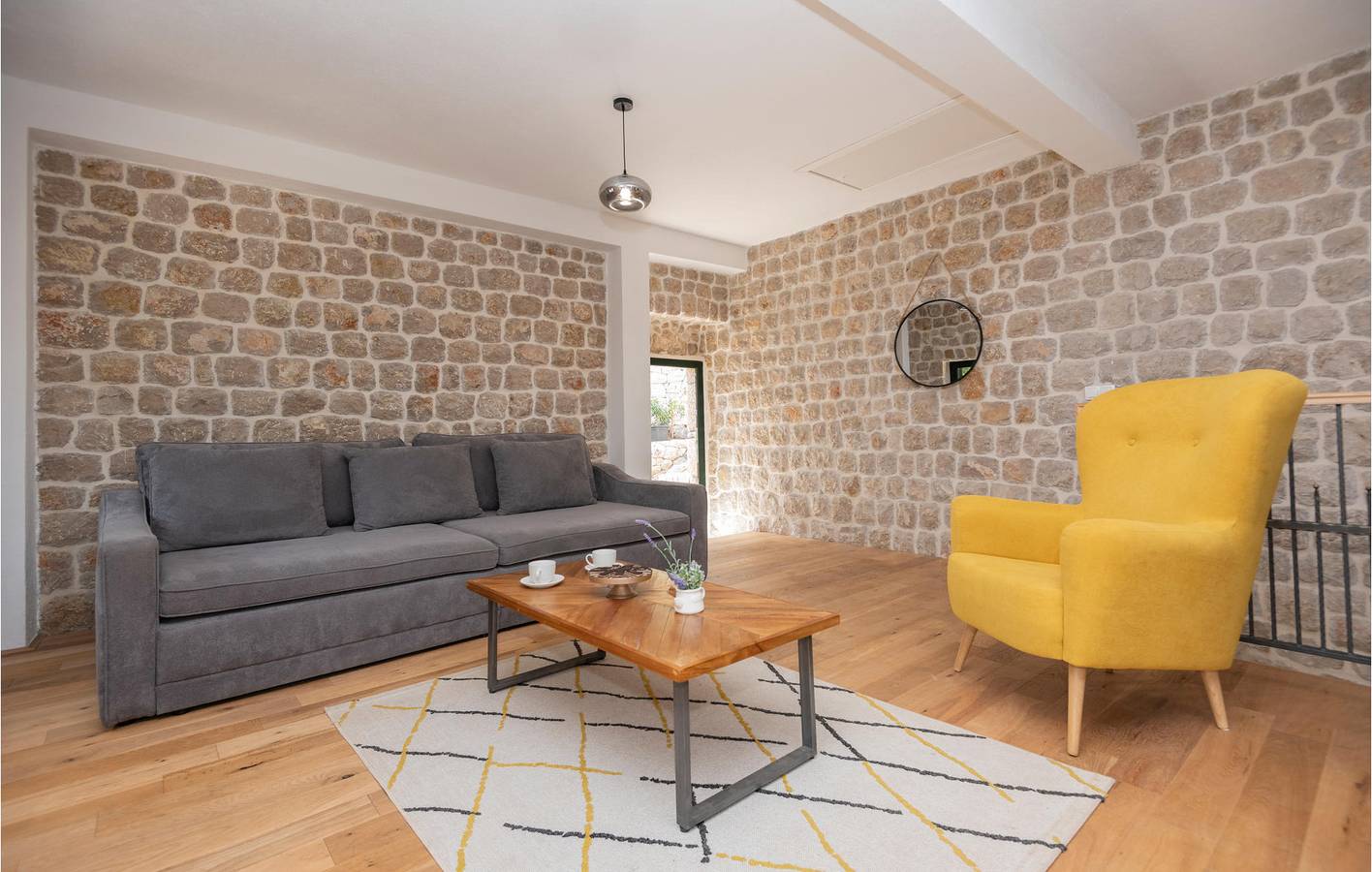 Gemütliche 170 m² große Wohnung mit Pool, WLAN und in der Nähe des Flusses Matica in Imotski, Makarska Riviera