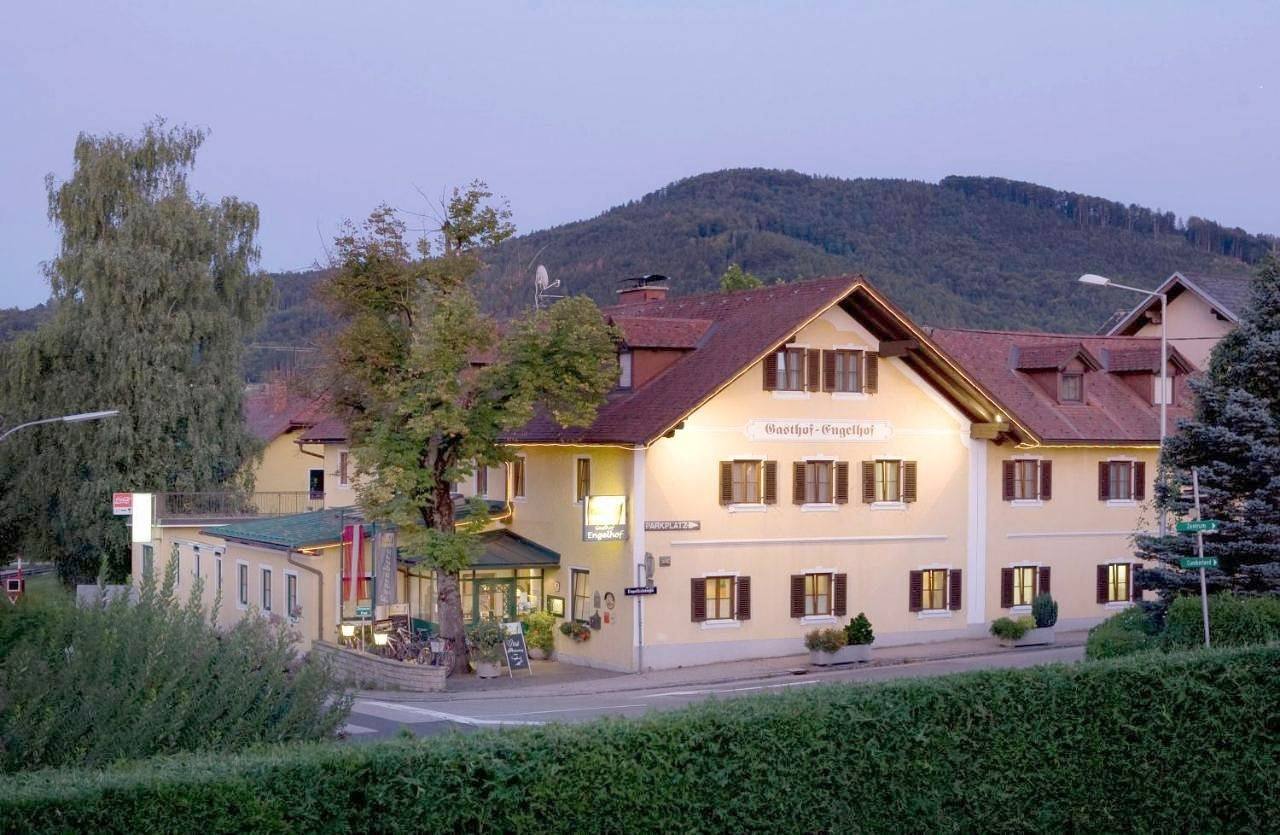Gasthof Engelhof in Gmunden, Bezirk Gmunden
