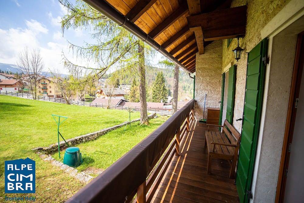Entire apartment, Villa Gentilini, nature & comfort in Serrada, Folgaria