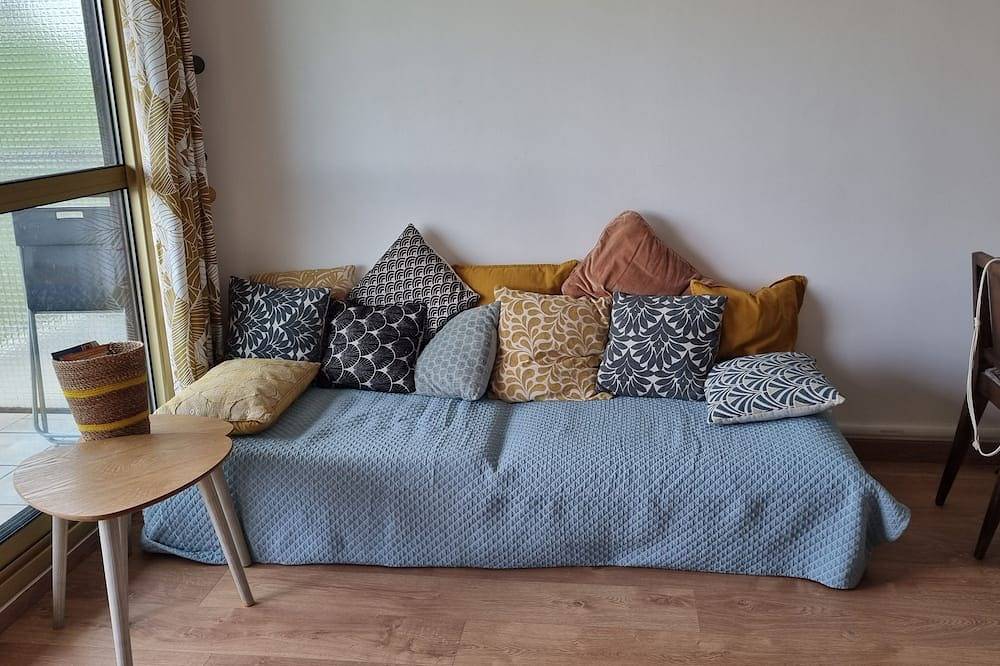 Appartement entier, Studio tout équipé avec balcon in Montrichard, Région de Blois