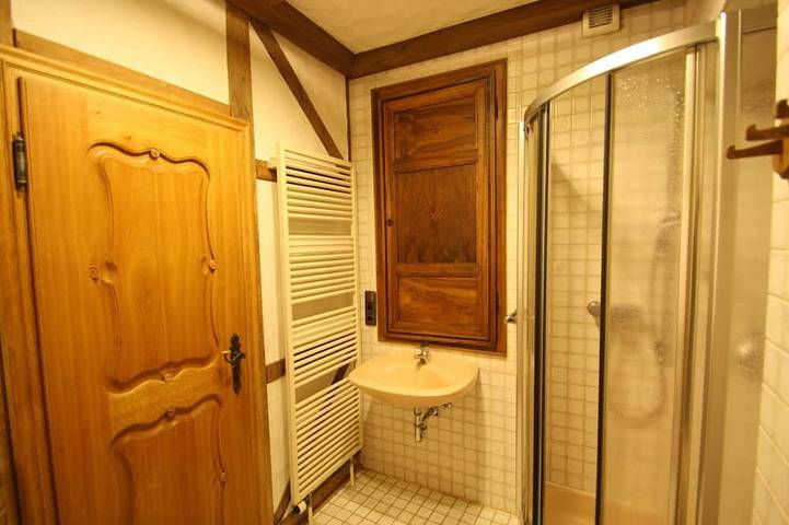 Ferienwohnung für 3 Personen, mit Whirlpool und Terrasse sowie Garten und Sauna in Zell Stadt (Mosel) - 4