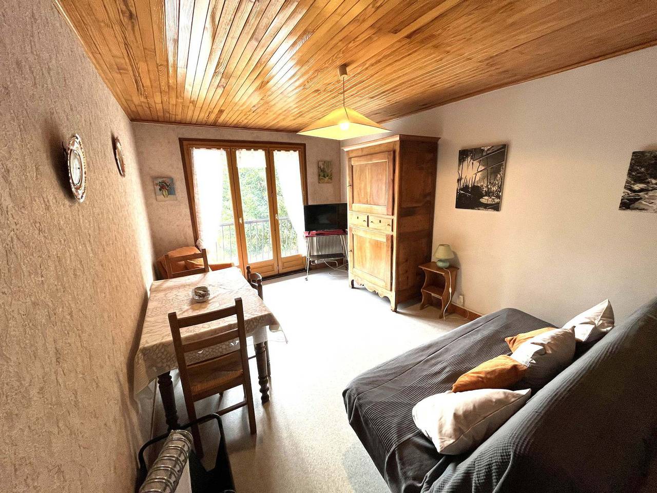 Ganze Wohnung, Wohnung in Autrans, 5 Personen, nahe Pisten, Haustiere erlaubt, Parkplatz in Autrans-Méaudre-en-Vercors, Parc naturel régional du Vercors