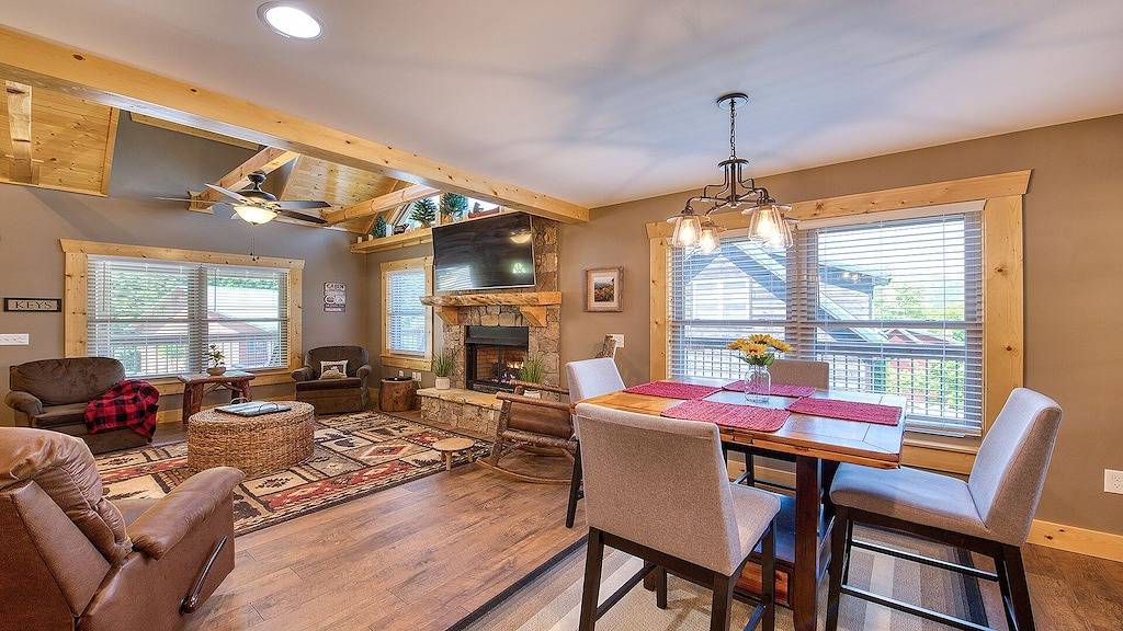 Panoramic Mountain Views/Roaming Elk/Fireplaces in Blue Ridge Parkway, Maggie Valley