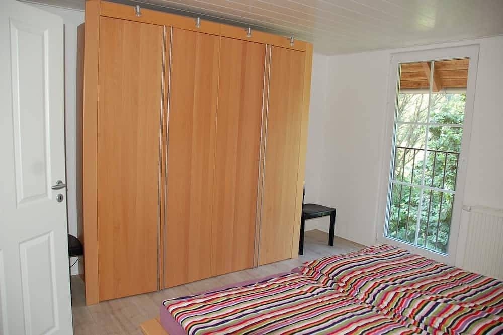 Ganze Wohnung, Grosse und modern ausgestattete Ferienwohnung auf ehem. Bauernhof in Deggenhausertal, Region Bodensee-Oberschwaben