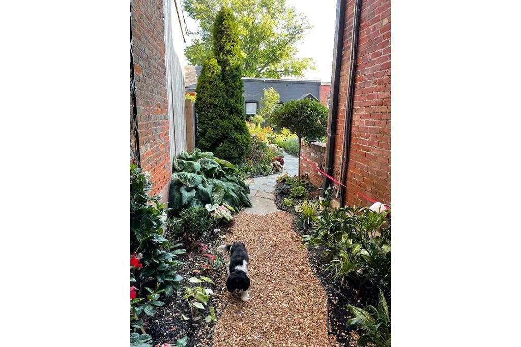 Tranquil In-Town Garden Carriage House, No pet fee in Cincinnati, Hamilton County (OH)