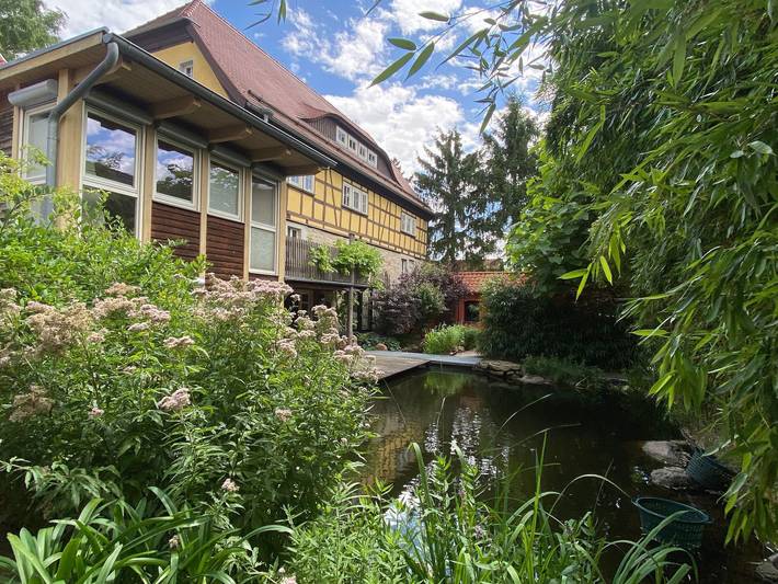 Ferienhaus für 16 Personen, mit Terrasse und Whirlpool sowie Garten und Pool in Mansfeld-Südharz
