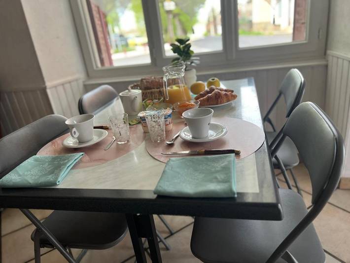 Location de vacances pour 2 personnes, avec vue et terrasse, animaux acceptés à Saint-Félix-de-Lunel - 2