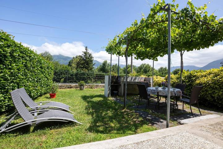 Gîte pour 4 personnes, avec jardin à Ayzac-Ost