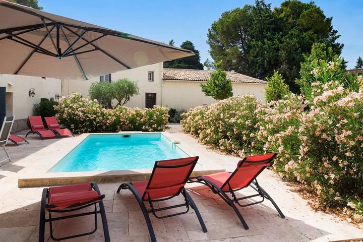 Location de vacances pour 6 personnes, avec jardin ainsi que piscine et terrasse à Castelnau-de-Guers - 2