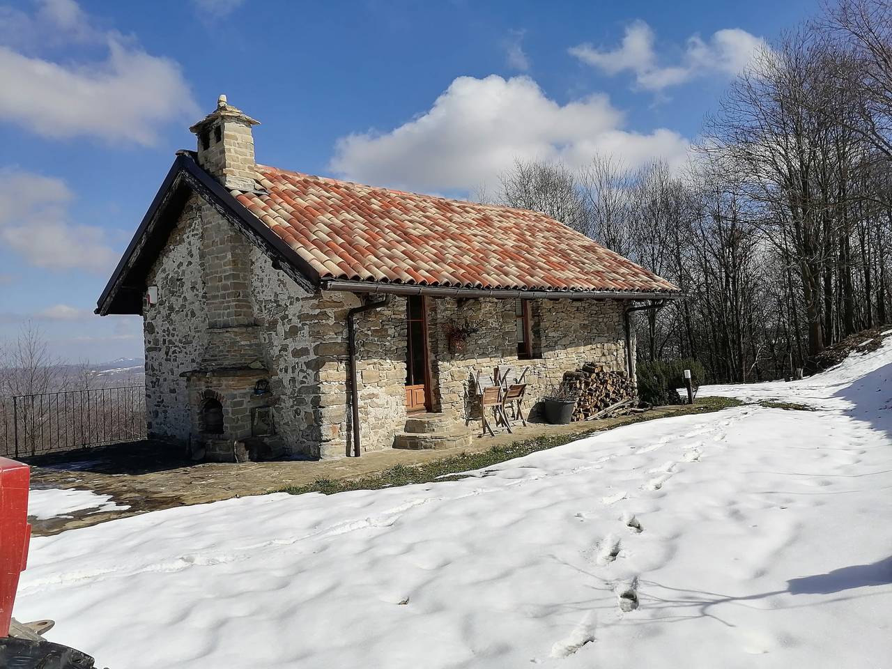 Antica residenza immersa nella natura in Mombarcaro, Langhe