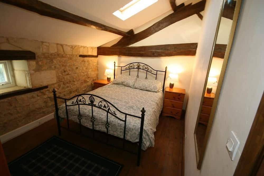 Quiet rural French retreat in Limalonges, Région de Niort