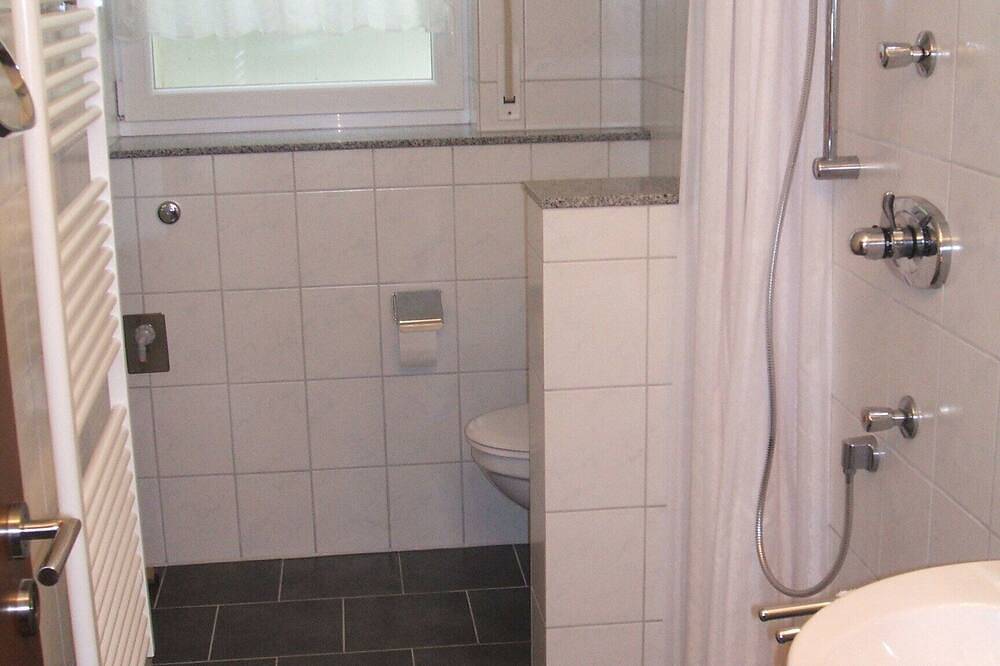 Ganze Wohnung, Helle, gemütliche Wohnung zwischen Nürburgring und Mosel, Natur nah gelegen in Ulmen, Cochem-Zell