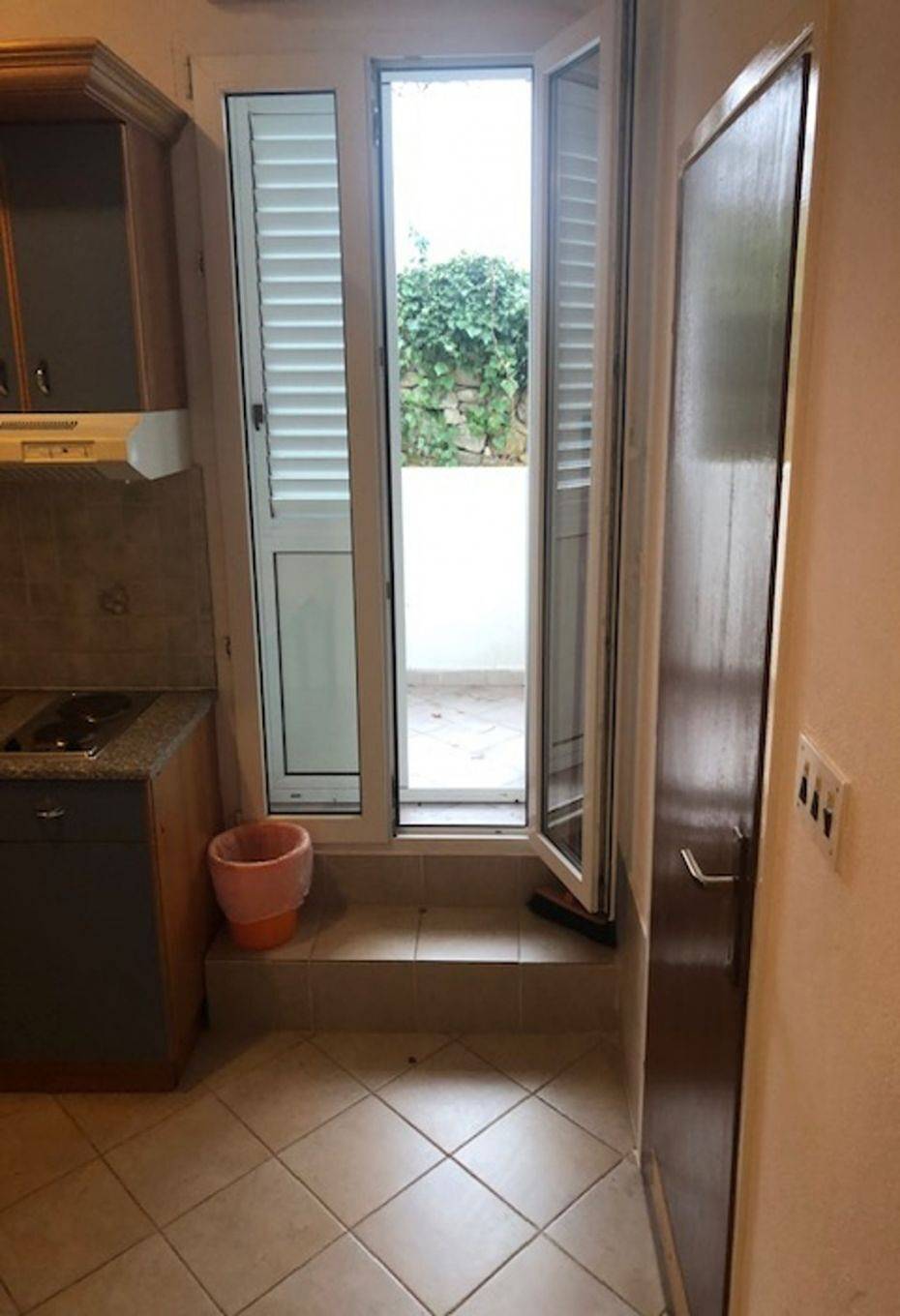 Estudio entero, Apartments Denko in Kali (desambiguación), Isla de Ugljan