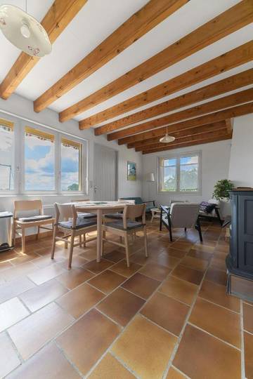 Location de vacances pour 5 personnes, avec vue et jardin à Abrest