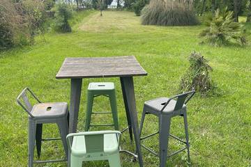 Cottage pour 2 personnes, avec jardin à Plassac
