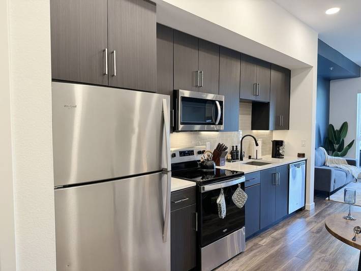 Gîte pour 2 personnes, avec jardin ainsi que piscine et balcon, adapté aux familles à Los Angeles - 4