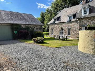 Location de vacances pour 5 personnes, avec jardin et terrasse, animaux acceptés à Notre-Dame-de-Cenilly