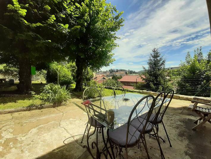 Location de vacances pour 5 personnes, avec vue et jardin à Chadrac