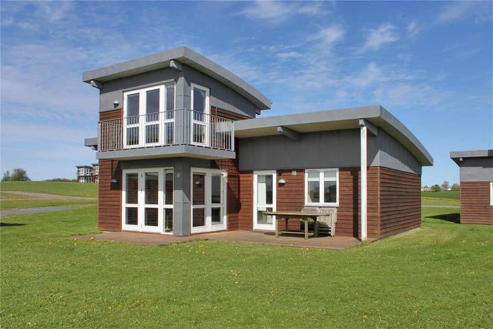 Ferienhaus für 8 Personen, mit Whirlpool und Sauna sowie Balkon