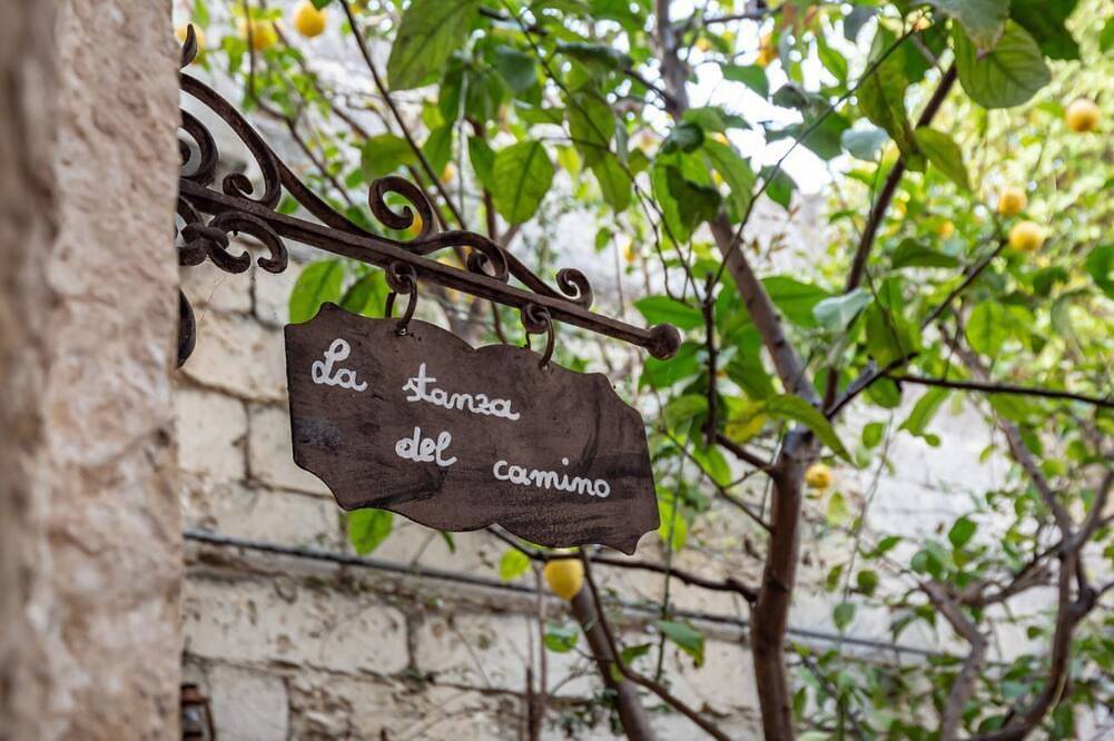 Ganze Wohnung, Guesthost - Cozy apartment on two levels that can accommodate up to 2 people, located in the center of Galatone, a lovely village in Salento a few km from the sea and close to Gallipoli and the Porto Selvaggio Natural Park. Halfway between the beaches of in Galatone, Golf von Tarent