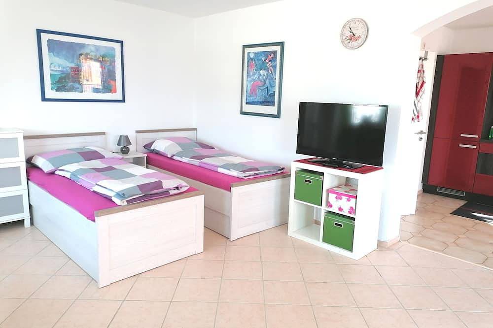 Ganze Wohnung, Schöne 2 Zimmer Einliegerwohnung mit Terrasse für 4 Personen in Burladingen, Neckar-Alb