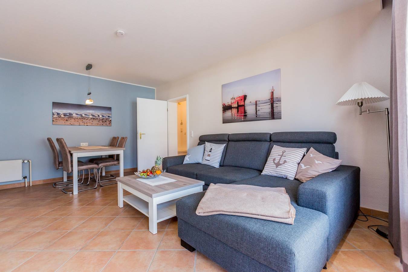 Ganze Wohnung, Strandnixe 204  mit 2 Schlafzimmer, Fahrstuhl, 3 x Tv und Westbalkon,Geschirrspüler , Pkw Stellplatz, Wlan ! in Döse, Cuxhaven
