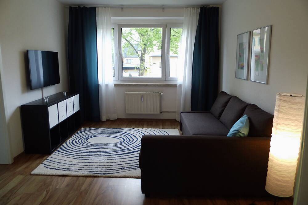 Geheel appartement, Leuk appartement met 2 slaapkamers op de begane grond, wifi in Alt-West, Leipzig