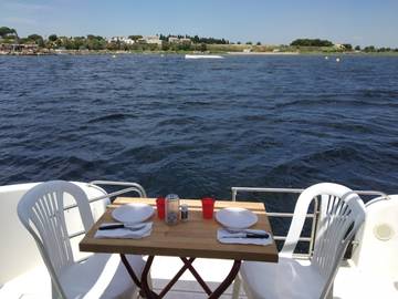 Bateau pour 6 personnes, avec vue sur le lac et balcon dans l' Hérault