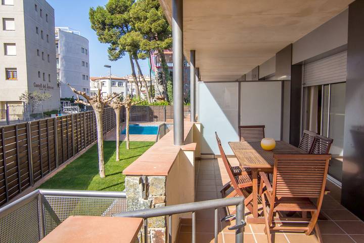 Vacation rental for 4 people, with balcony/terrace in Roses