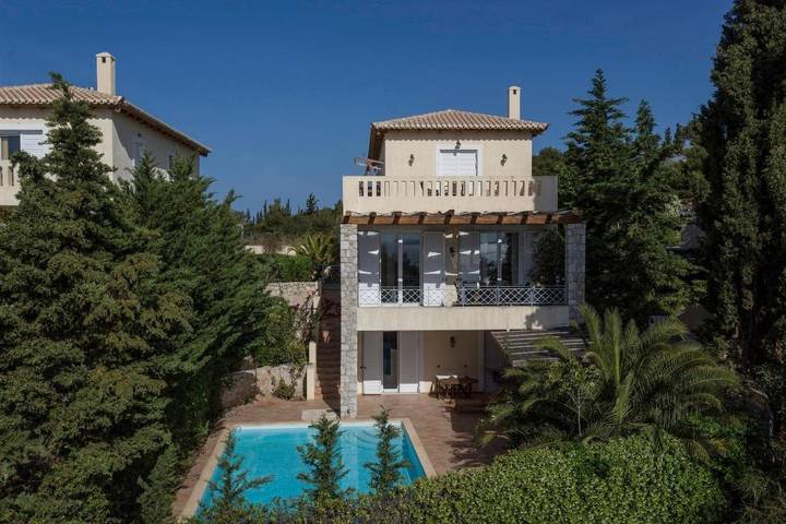 Location de vacances pour 10 personnes, avec jacuzzi ainsi que piscine et jardin à Porto Heli - 2