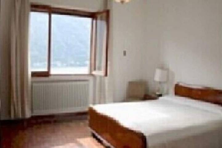 Villa pour 4 personnes, avec balcon et jardin dans Lac de Côme - 2