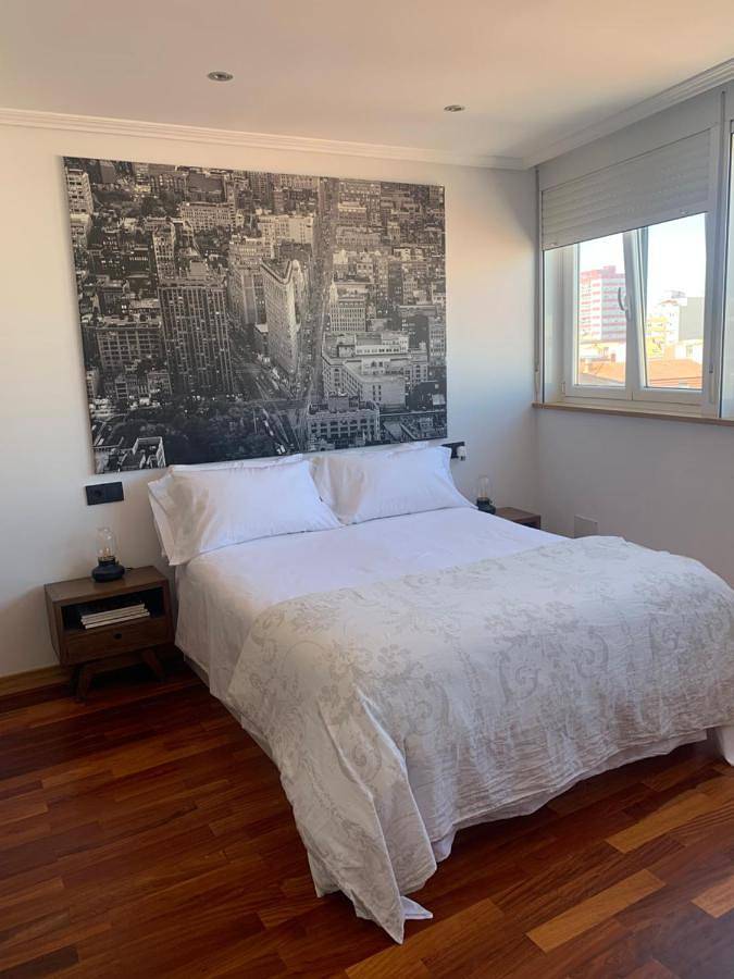 Apartamento entero, Apartamento vistas Coruña 3 habitaciones in Playa de Riazor (La Coruña), La Coruña