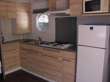 Mobile Home for 4 Guests in Saint-Denis-d'Oléron, Île d’Oléron, Picture 3