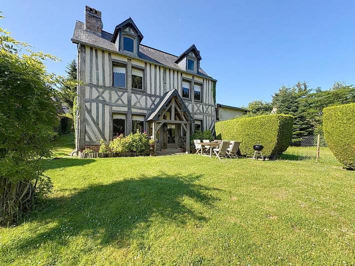 Villa pour 12 personnes, avec Terrasse ainsi que Jardin et Vue