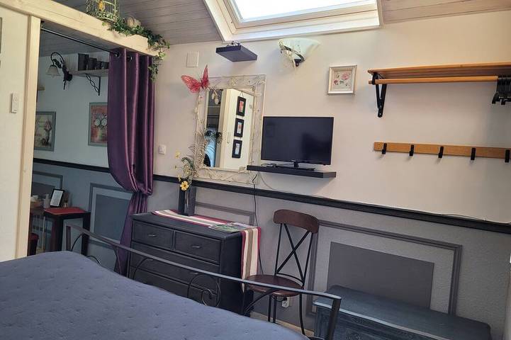 Gîte pour 2 personnes, avec jardin et terrasse ainsi que piscine et jacuzzi à Blessy - 4