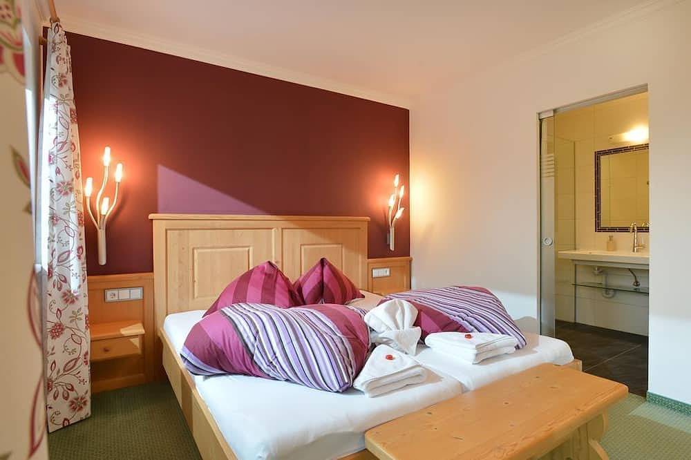 Doppelzimmer mit Du/Wc mit Balkon und Kaiserblick - Café-Restaurant-Pension in Ellmau - SkiWelt, Ellmau