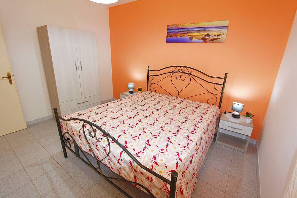 Beachfront house in Marina di Pescoluse, Pescoluse
