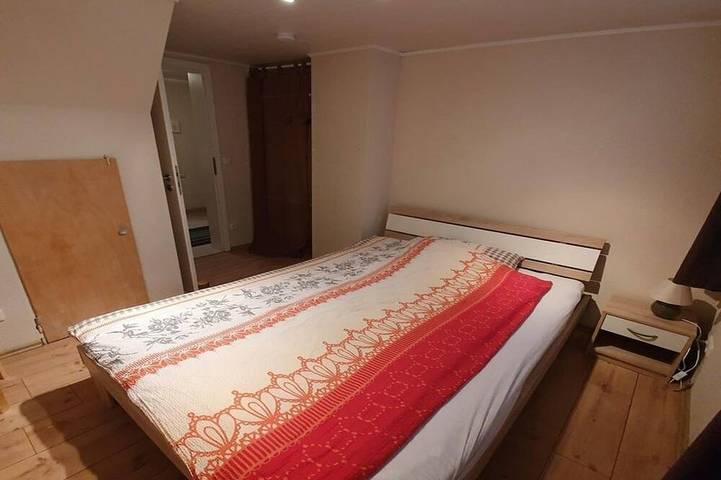 Gästehaus Alte Küferei - Ferienhaus, 3 Schlafräume, W-Lan kostenlos in Dienheim, Landkreis Mainz-Bingen
