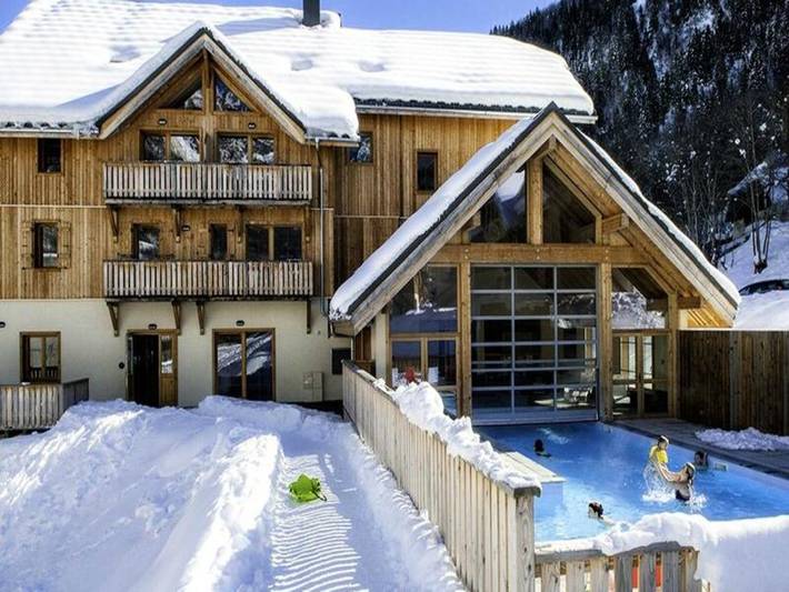 Gîte pour 8 personnes, avec piscine et sauna, adapté aux familles à Saint-Colomban-des-Villards - 3