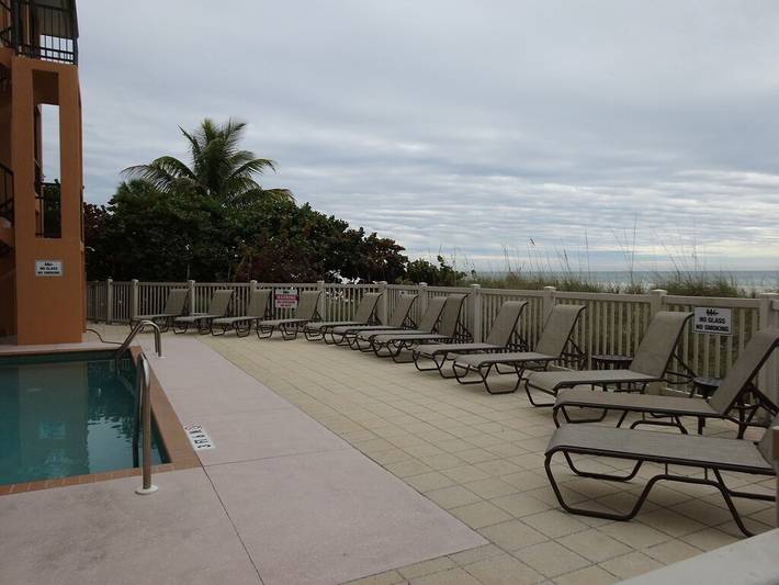 Holiday rental for 6 people, with balcony and pool as well as hot tub in Anna Maria Island