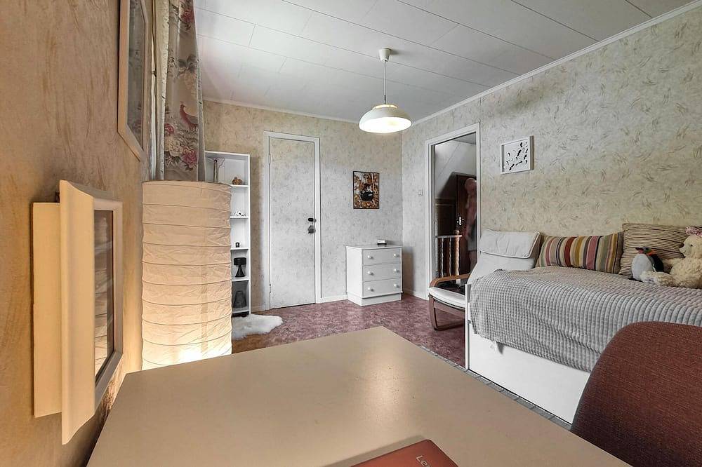 Hel lägenhet, Cozy apartment in Vuollerim with Wifi in Lappland