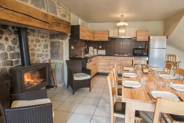 Gîte pour 8 Personnes dans Prinsuéjols-Malbouzon, L'Aubrac, Photo 2