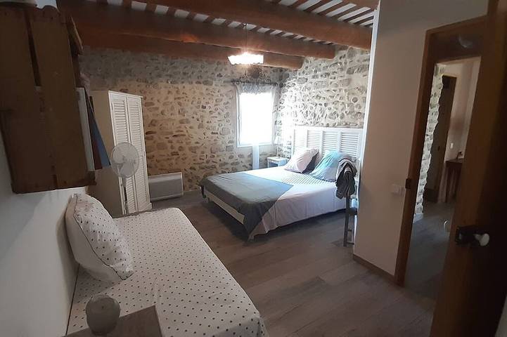 Gîte pour 5 personnes, avec terrasse et jardin à Courthézon - 2